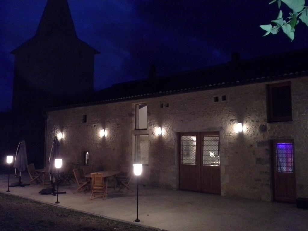 Le Vieux Chateau Airvault Eksteriør billede