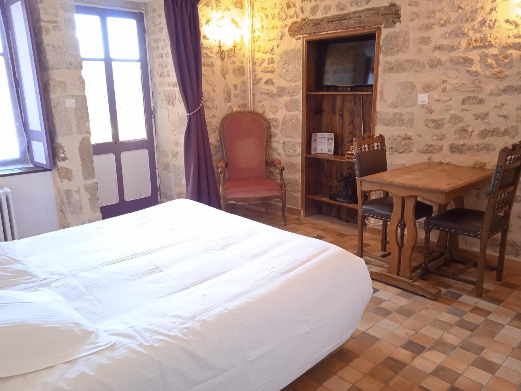 Le Vieux Chateau Airvault Eksteriør billede