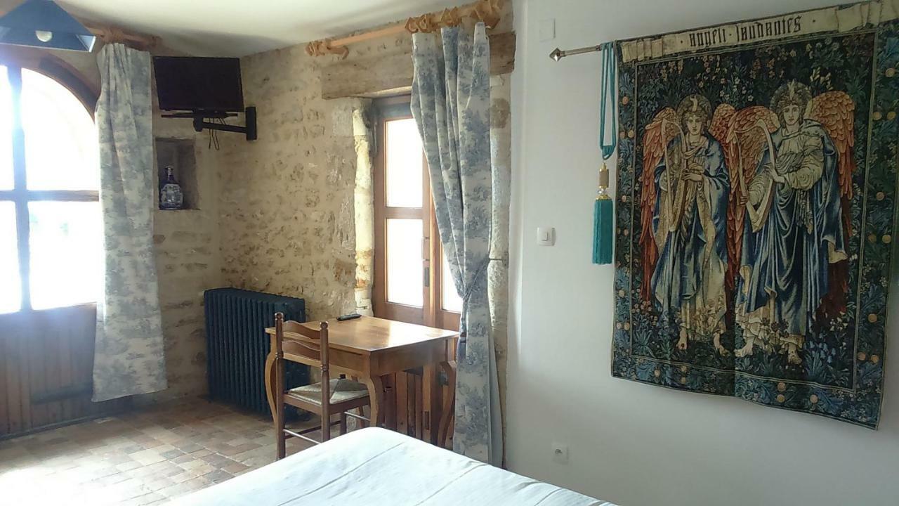 Le Vieux Chateau Airvault Eksteriør billede